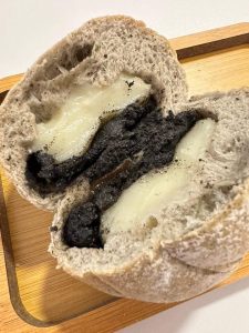 Black Sesame Mochi Oubao 黑芝麻麻薯欧包- CREME PATISSERIE | JustOrder.Today